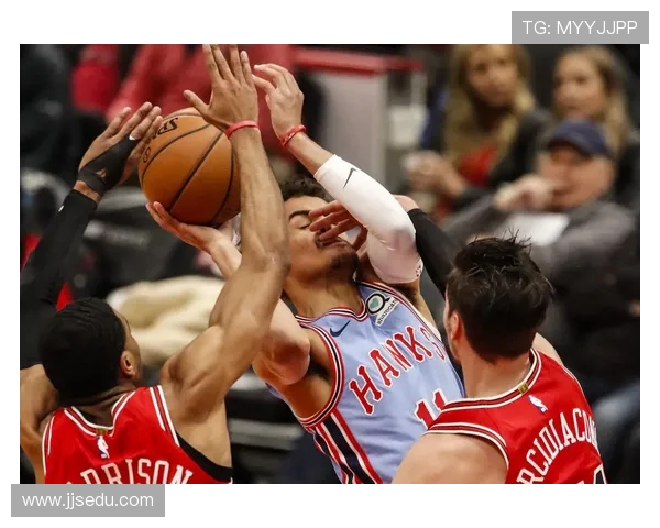 老鹰鏖战公牛强强对决巅峰对撞点燃赛场激情引爆篮球盛宴 老鹰鏖战公牛强强对决巅峰对撞点燃赛场激情引爆篮球盛宴