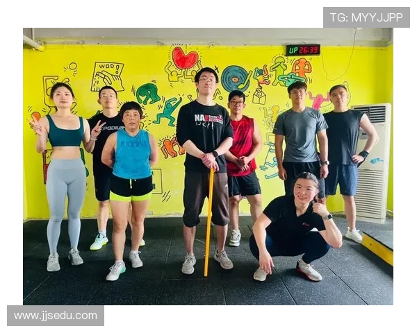 打造健康体魄：从基础训练到高级技巧全面解读健身之道