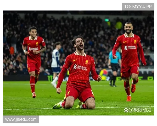利物浦迎战切尔西 英超焦点大战谁能笑到最后 利物浦迎战切尔西 英超焦点大战谁能笑到最后