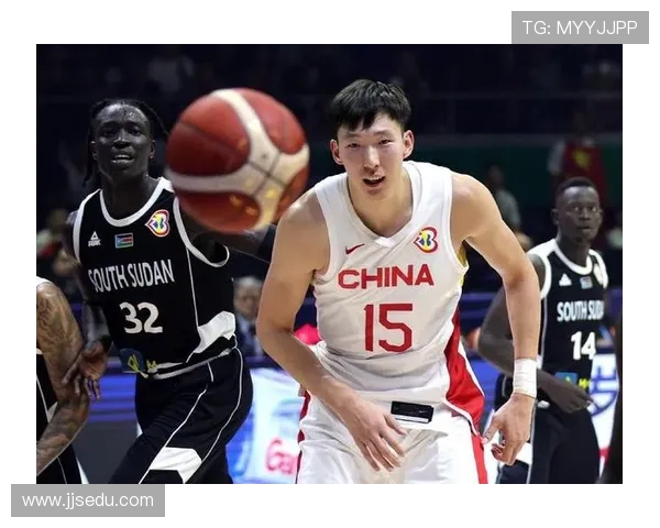 周琦重返CBA赛场引发热议 球迷期待他带领球队再创辉煌 周琦重返CBA赛场引发热议 球迷期待他带领球队再创辉煌