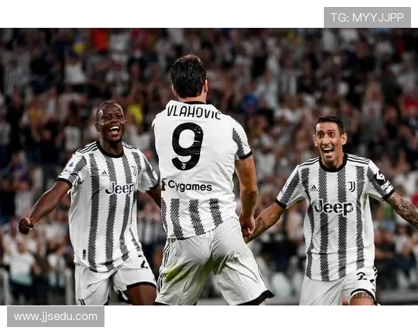 尤文图斯迎战强敌展开激烈对决 球队阵容及战术布置引发广泛关注 尤文图斯迎战强敌展开激烈对决 球队阵容及战术布置引发广泛关注