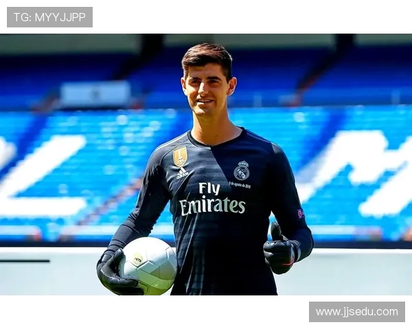 蒂博·库尔图瓦：从足球天才到世界顶级门将的奋斗历程与荣耀时刻