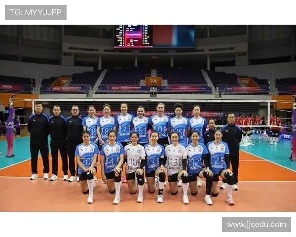 深圳排球队在全国排球团队协作排名中创下历史新高展现团队精神与实力 深圳排球队在全国排球团队协作排名中创下历史新高展现团队精神与实力