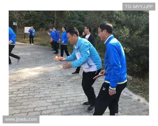 探索乒乓球运动技术发展与全民健身深度融合创新实践研究路径策略