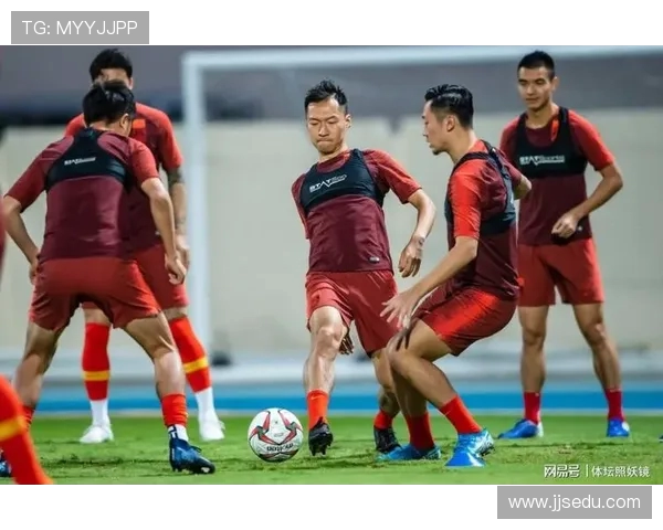 布雷与利默里克的较量揭示了爱超联赛的竞争新态势与球队发展潜力 布雷与利默里克的较量揭示了爱超联赛的竞争新态势与球队发展潜力